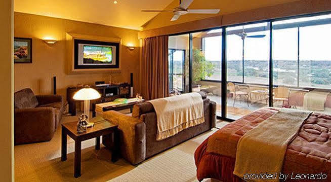 ริเวอร์วิวไรส์รีทรีทส์ Villa แมนนัม ภายนอก รูปภาพ